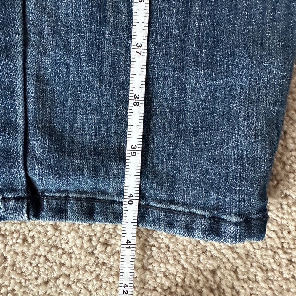 Simply Vera Vera Wang Blue Jeans with Floral Design - Picture 5 of 5